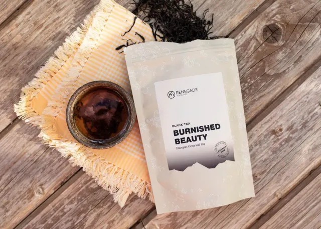 Renegade Tea Estate Burnished Beauty svart te 50g choklad