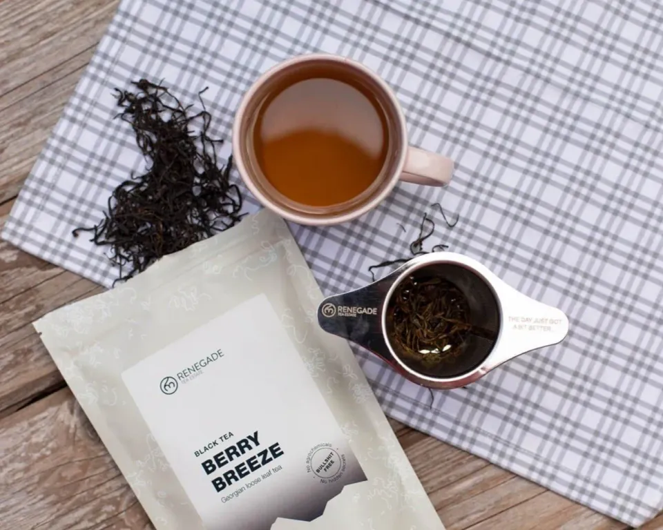 Renegade Berry Breeze svart te 150g bärig