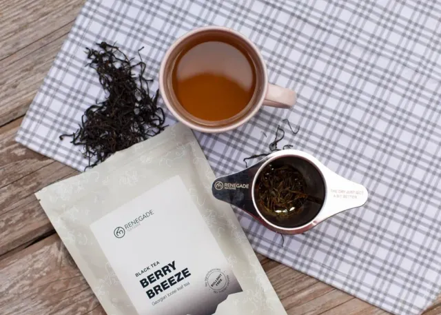Renegade Tea Estate Berry Breeze svart te 50g bärig
